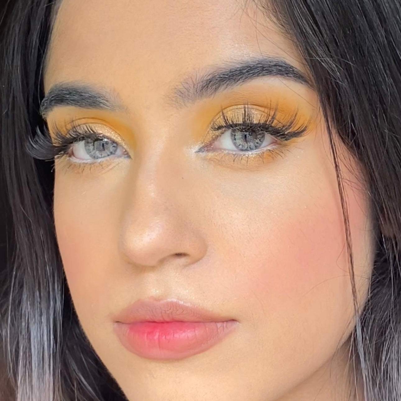 gray contact lenses