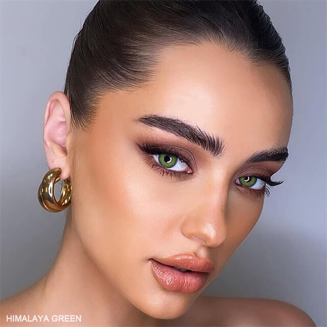 green contact lenses