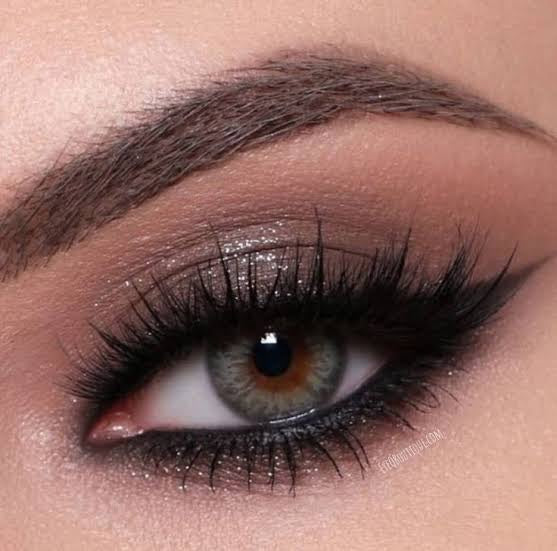 GREEN GRAY